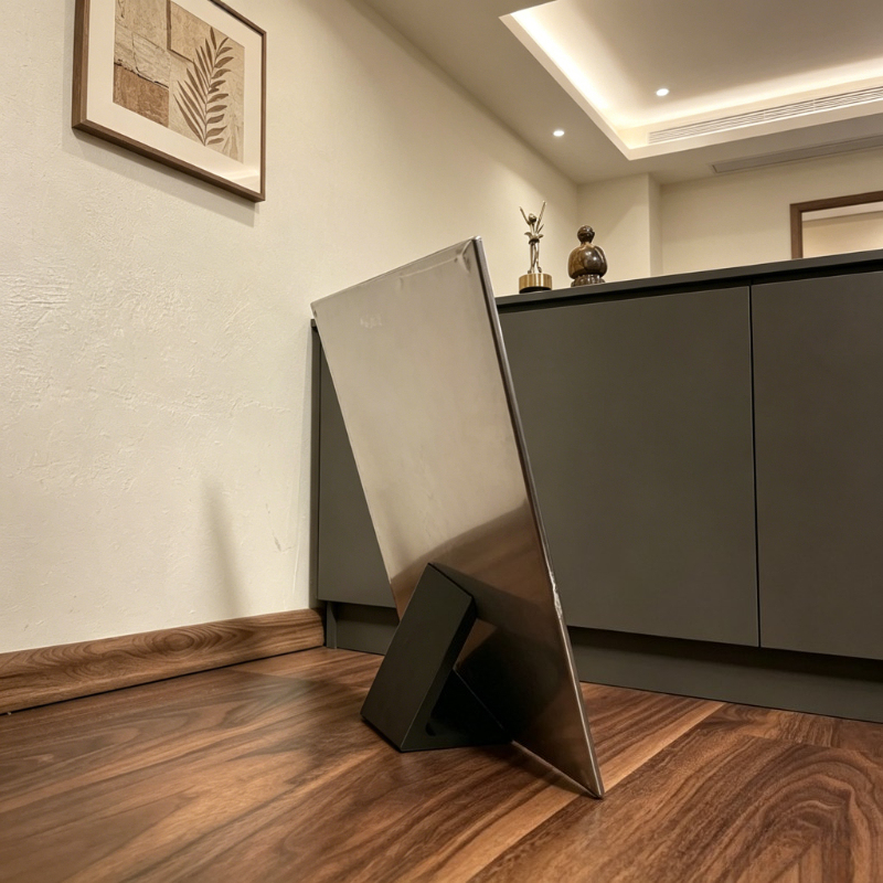 Supporto Minimalista da Scriva - Tech Room Accessories recensione e prezzo